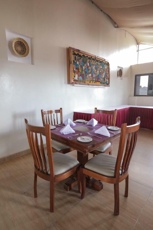 67 Athi Hotel Athi River Екстер'єр фото